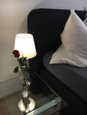 Erdgeschoss-Wohnung mit 2 Schlafzimmern, Balkon und Parkplatz in Erfurt, Erfurt